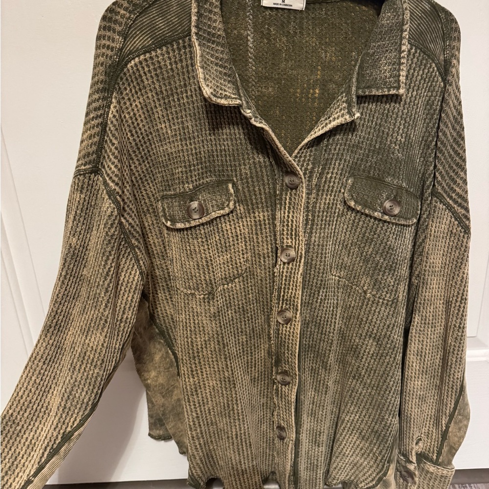 Zenana Outfitters Olive and Beige Knit Shacket